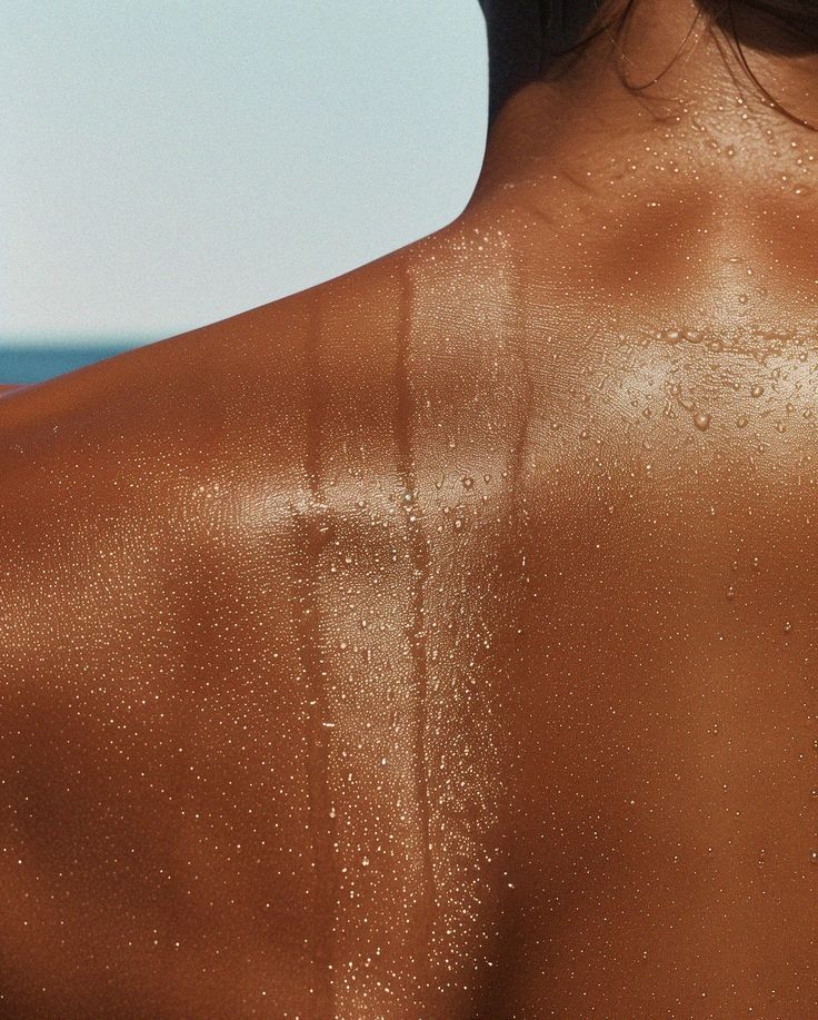 The Ultimate Guide to the Best Face & Body Oils for Glowing, Healthy Skin